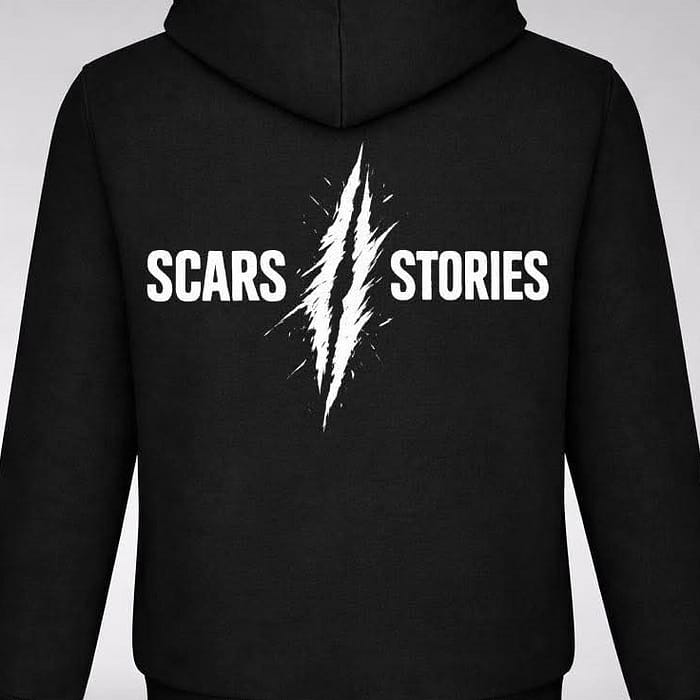 Bluza BeBoLD. z kapturem czarna - Scars Stories